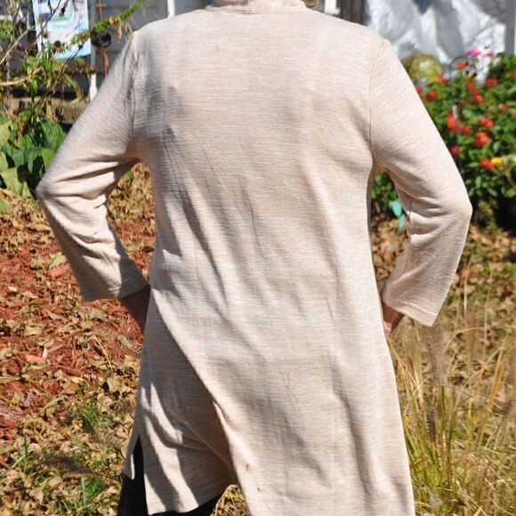 PLEASE SEE OTHER ITEMS IN MY CLOSET - Picture 4 of 6